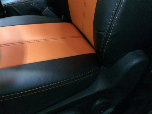 Авточехлы на Nissan Note Авточехлы на Nissan Note